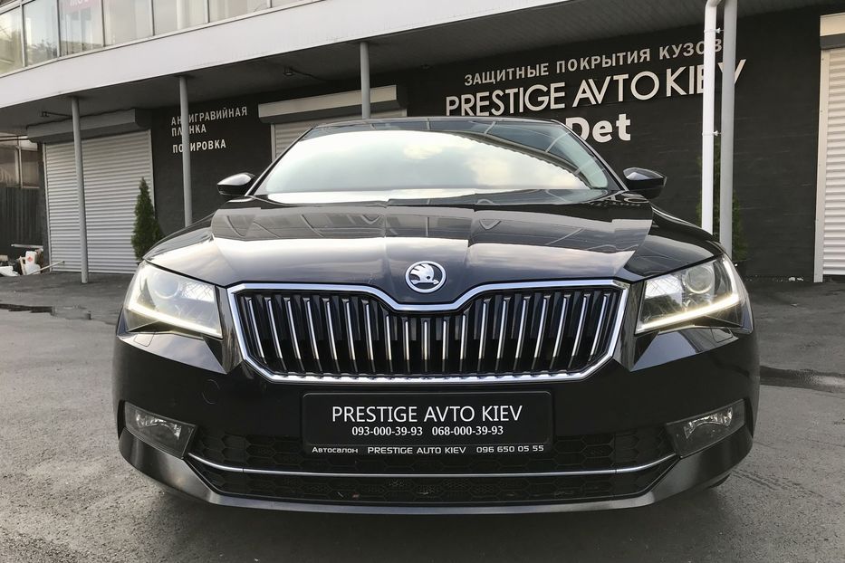 Продам Skoda Superb 1.8 TSI 2017 года в Киеве