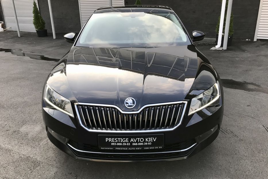 Продам Skoda Superb 1.8 TSI 2017 года в Киеве