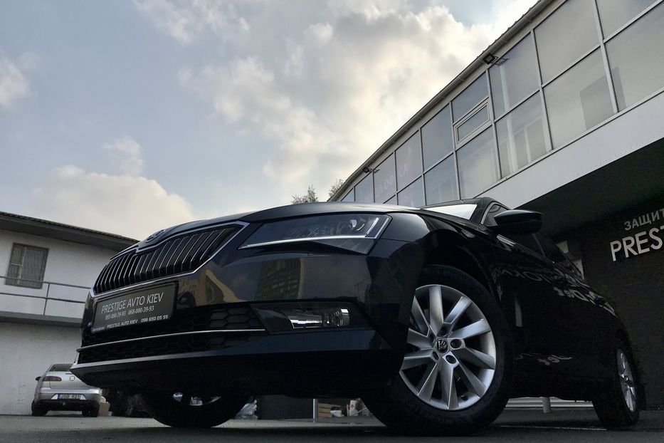 Продам Skoda Superb 1.8 TSI 2017 года в Киеве