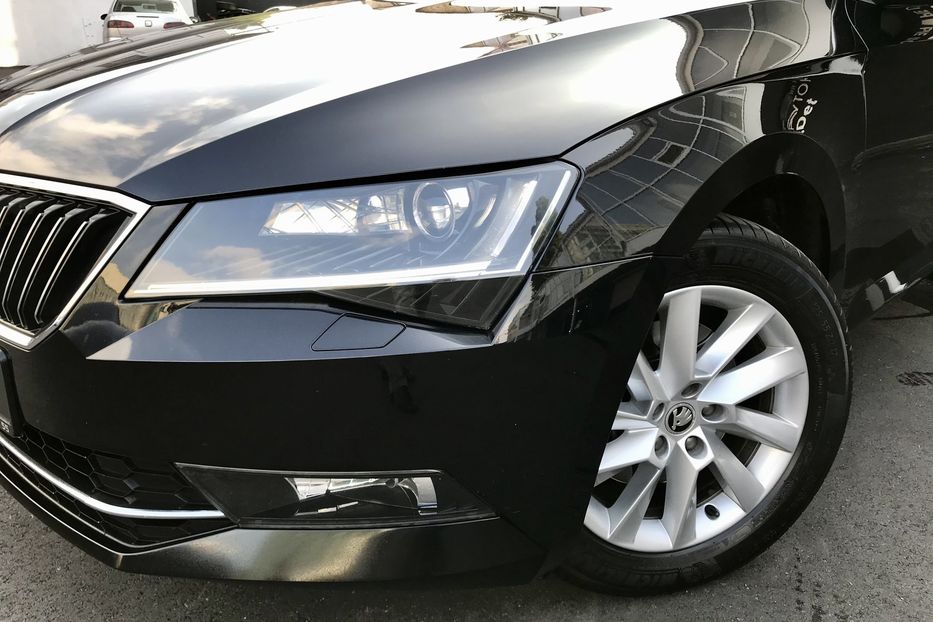 Продам Skoda Superb 1.8 TSI 2017 года в Киеве