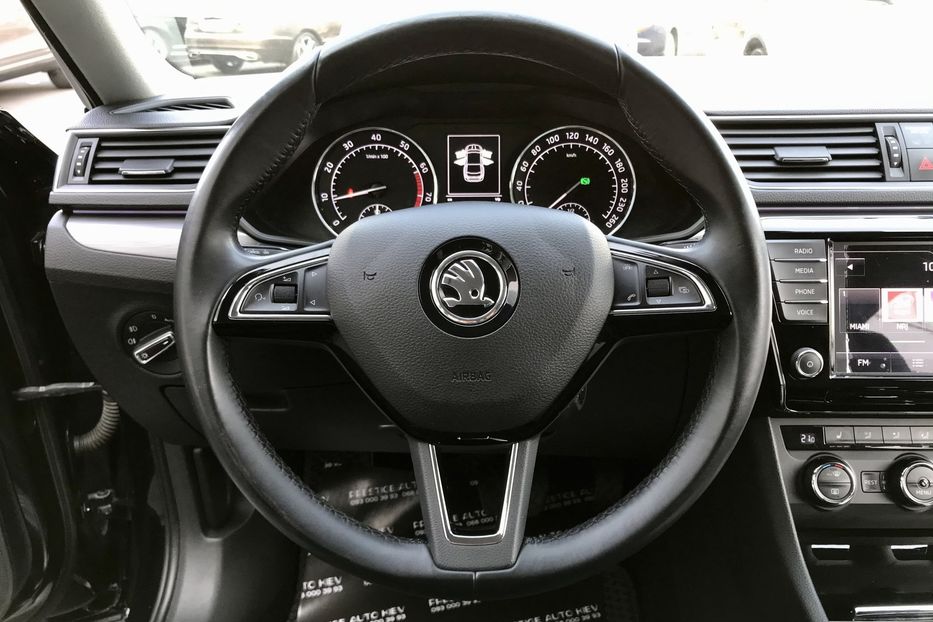 Продам Skoda Superb 1.8 TSI 2017 года в Киеве