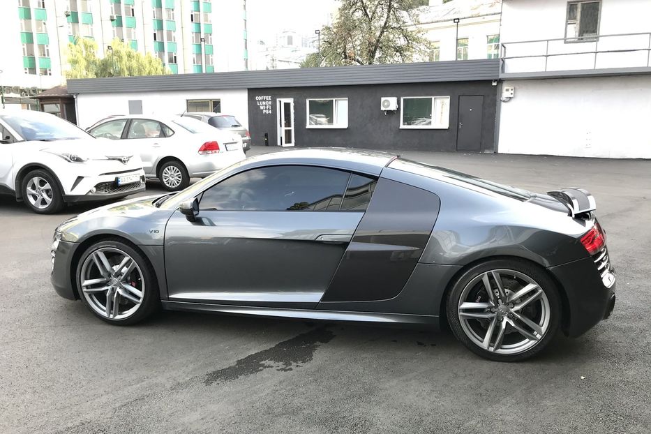 Продам Audi R8 V10 2013 года в Киеве