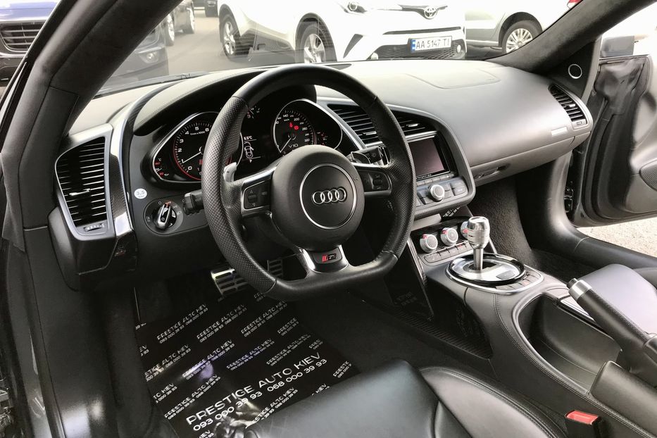 Продам Audi R8 V10 2013 года в Киеве