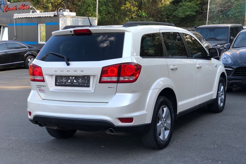 Продам Dodge Journey AWD 2012 года в Киеве