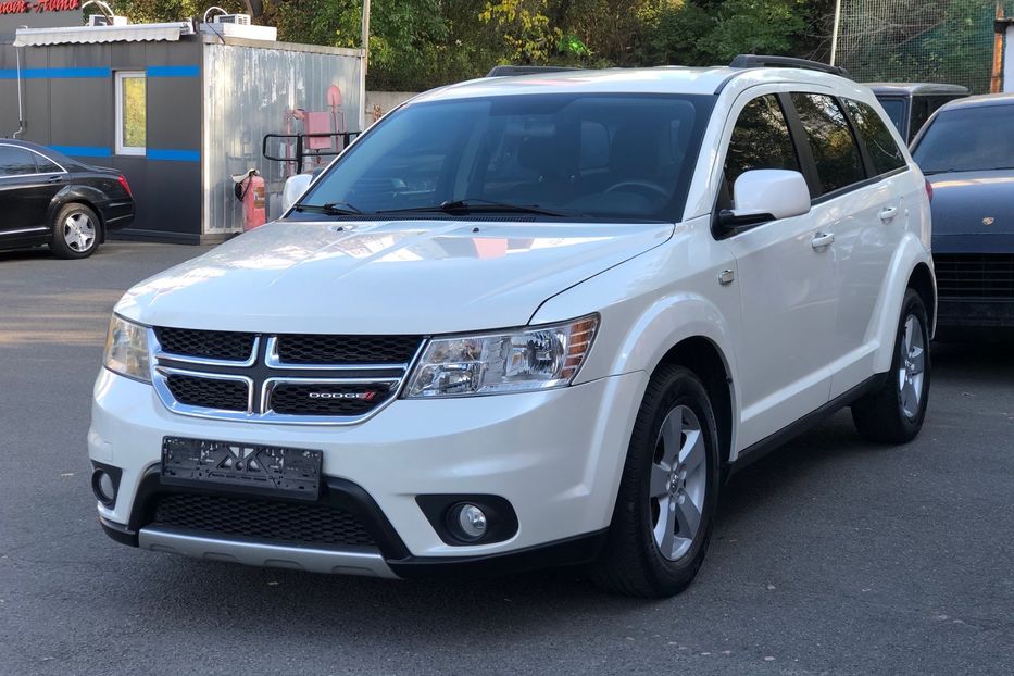 Продам Dodge Journey AWD 2012 года в Киеве