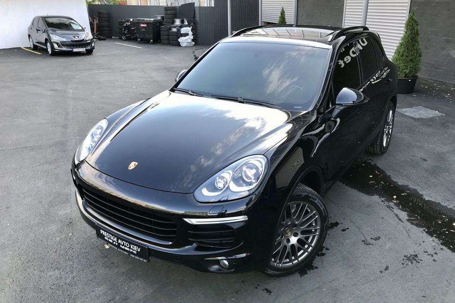 Продам Porsche Cayenne PLATINUM EDITION 2016 года в Киеве