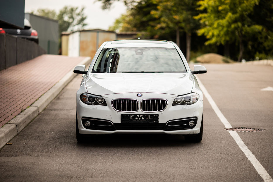 Продам BMW 535 535 X-Drive 2015 года в Киеве