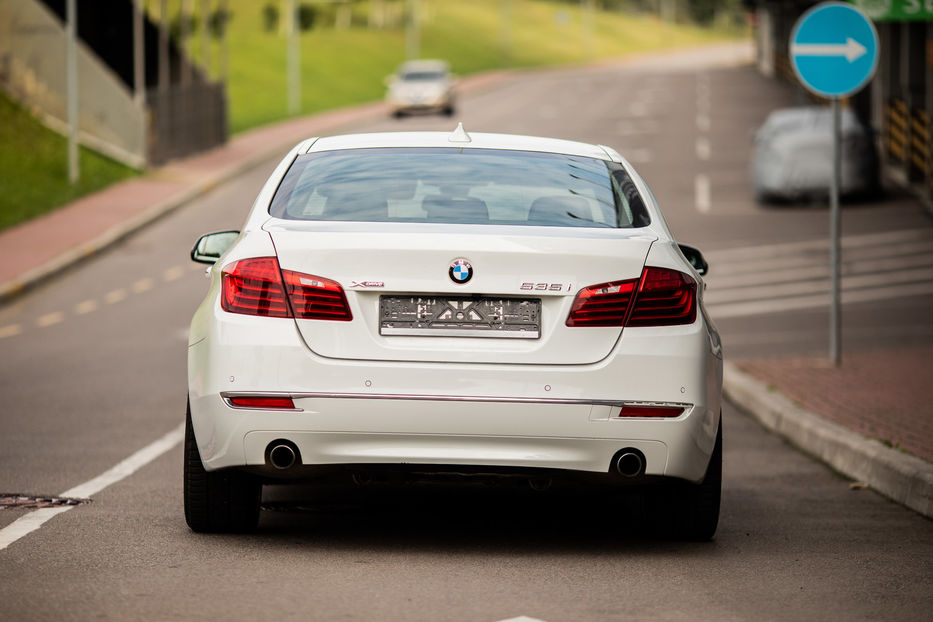 Продам BMW 535 535 X-Drive 2015 года в Киеве