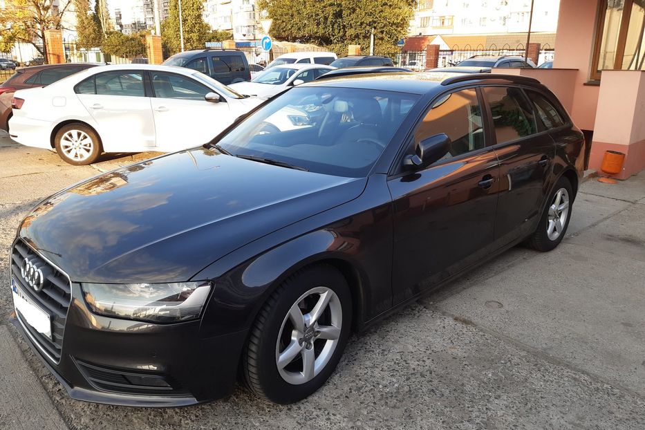 Продам Audi A4 2014 года в Одессе