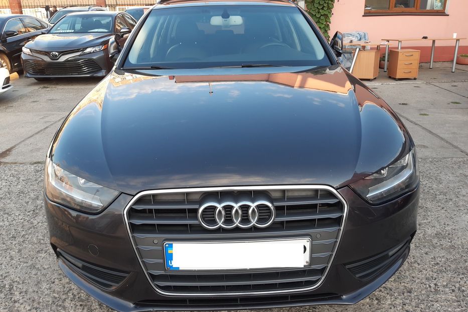 Продам Audi A4 2014 года в Одессе