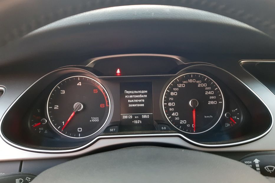 Продам Audi A4 2014 года в Одессе