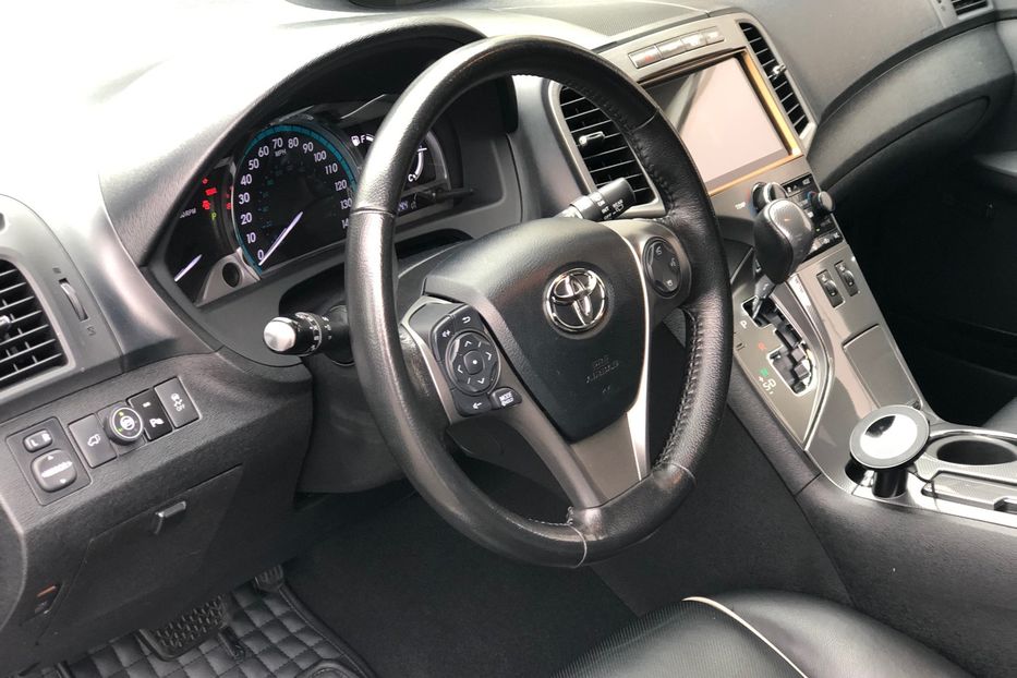 Продам Toyota Venza 3.5 AWD 2013 года в Киеве