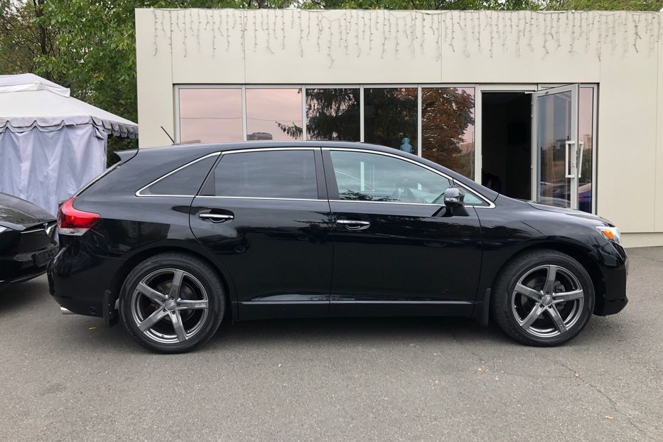 Продам Toyota Venza 3.5 AWD 2013 года в Киеве