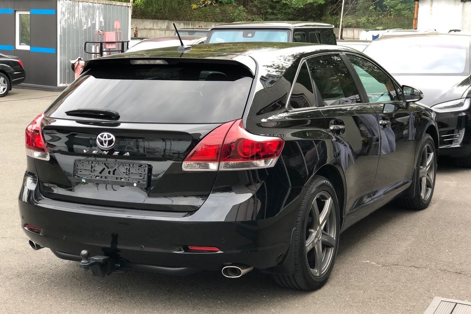 Продам Toyota Venza 3.5 AWD 2013 года в Киеве