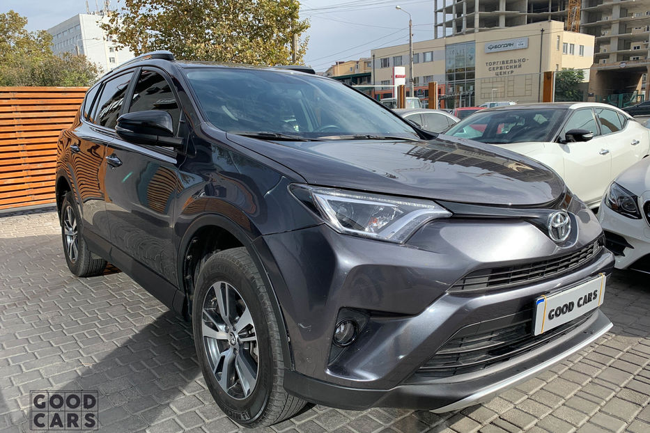 Продам Toyota Rav 4 XLE 2016 года в Одессе