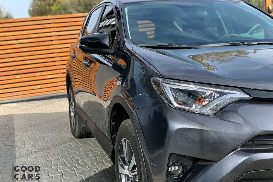 Продам Toyota Rav 4 XLE 2016 года в Одессе