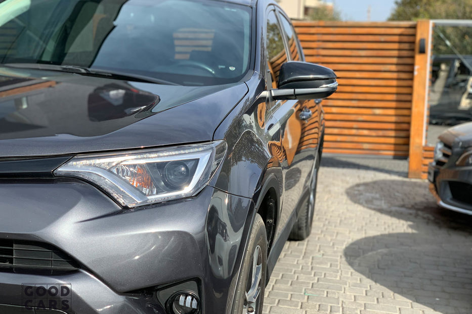 Продам Toyota Rav 4 XLE 2016 года в Одессе