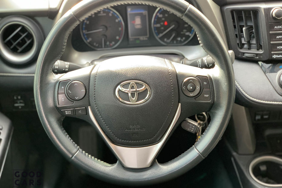 Продам Toyota Rav 4 XLE 2016 года в Одессе