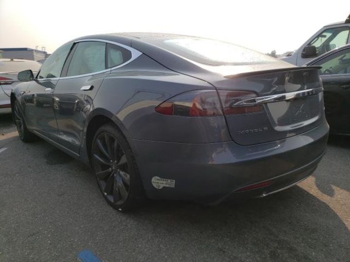 Продам Tesla Model S 2013 года в Черновцах
