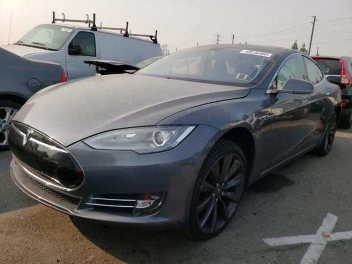 Продам Tesla Model S 2013 года в Черновцах