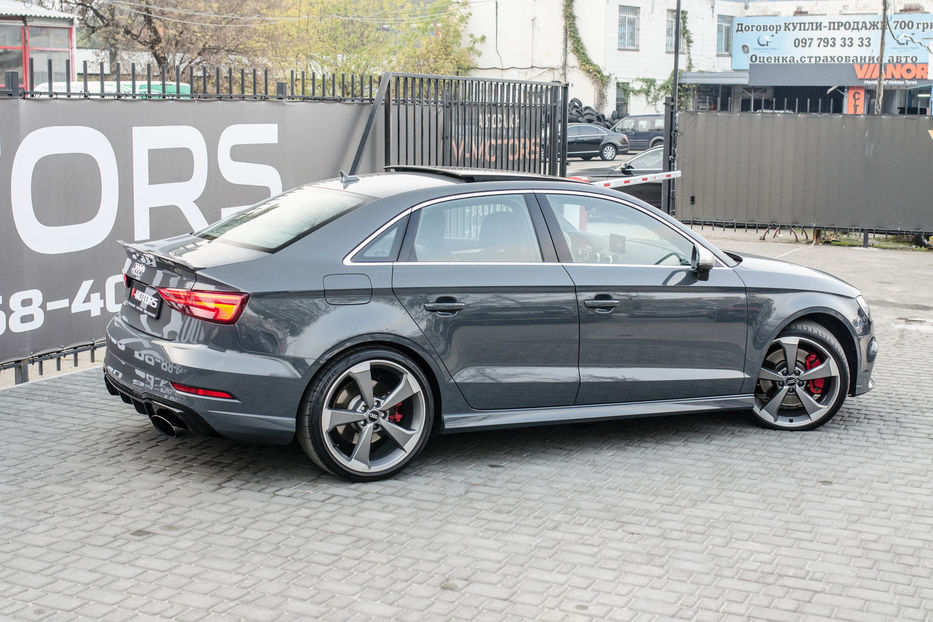 Продам Audi S3 QUATTRO  2017 года в Киеве