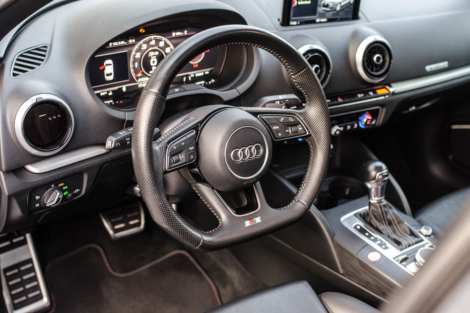 Продам Audi S3 QUATTRO  2017 года в Киеве