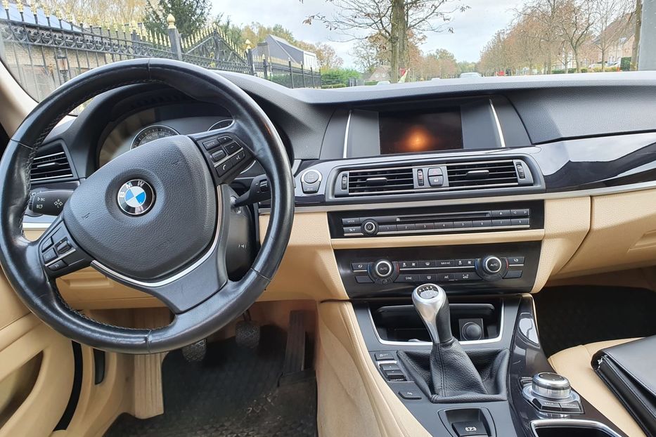 Продам BMW 518 Xenon без підкрасів 2014 года в Львове