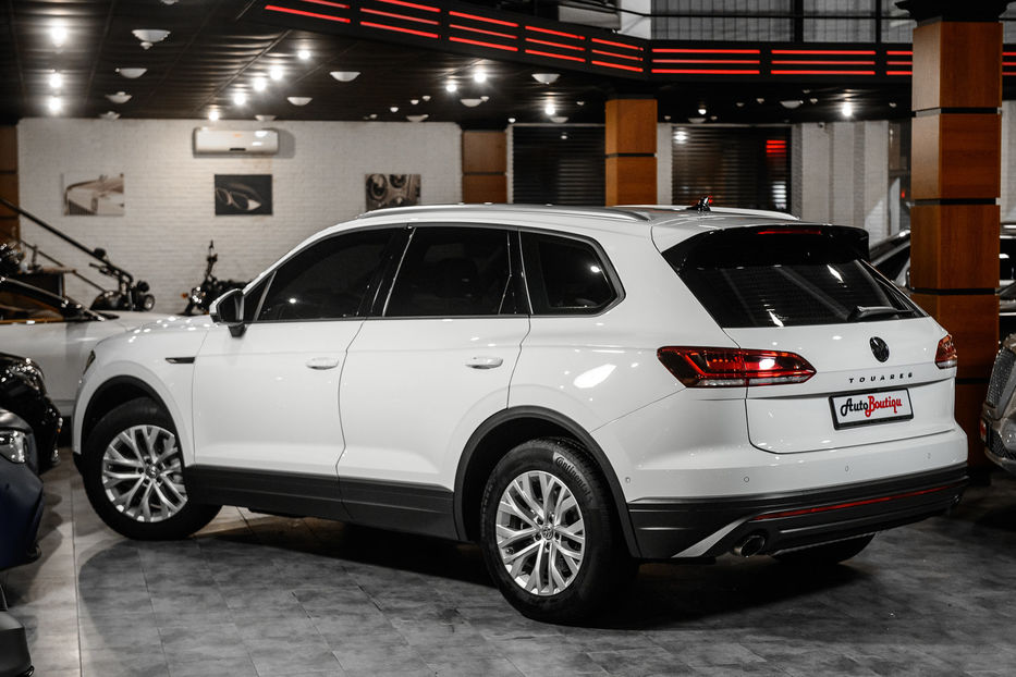 Продам Volkswagen Touareg 2019 года в Одессе