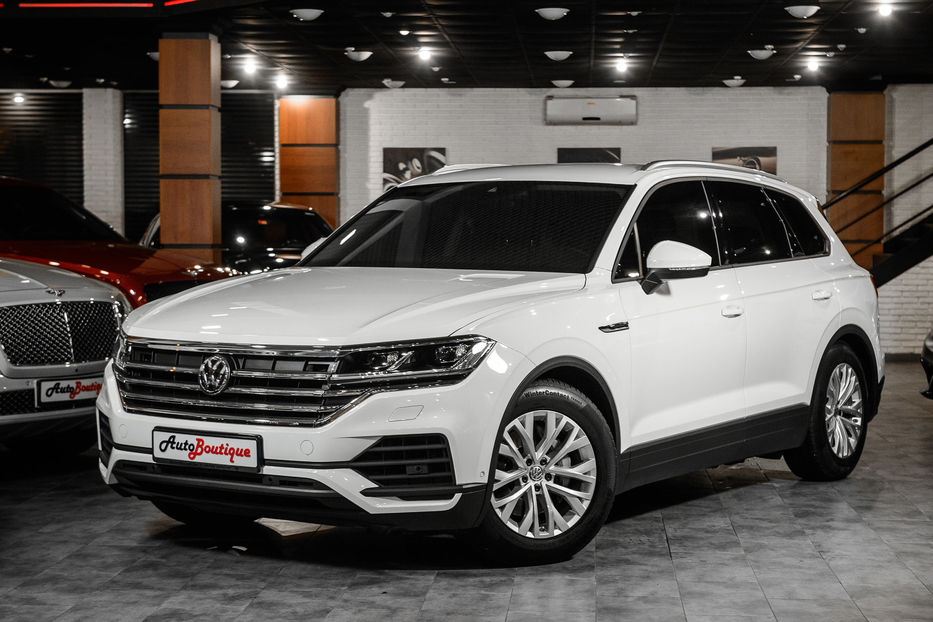 Продам Volkswagen Touareg 2019 года в Одессе