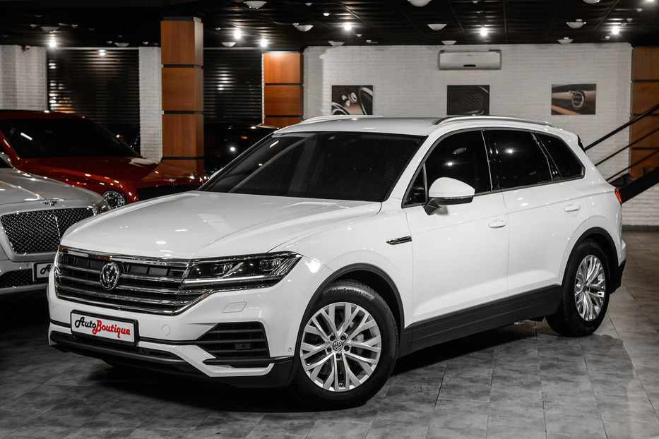 Продам Volkswagen Touareg 2019 года в Одессе