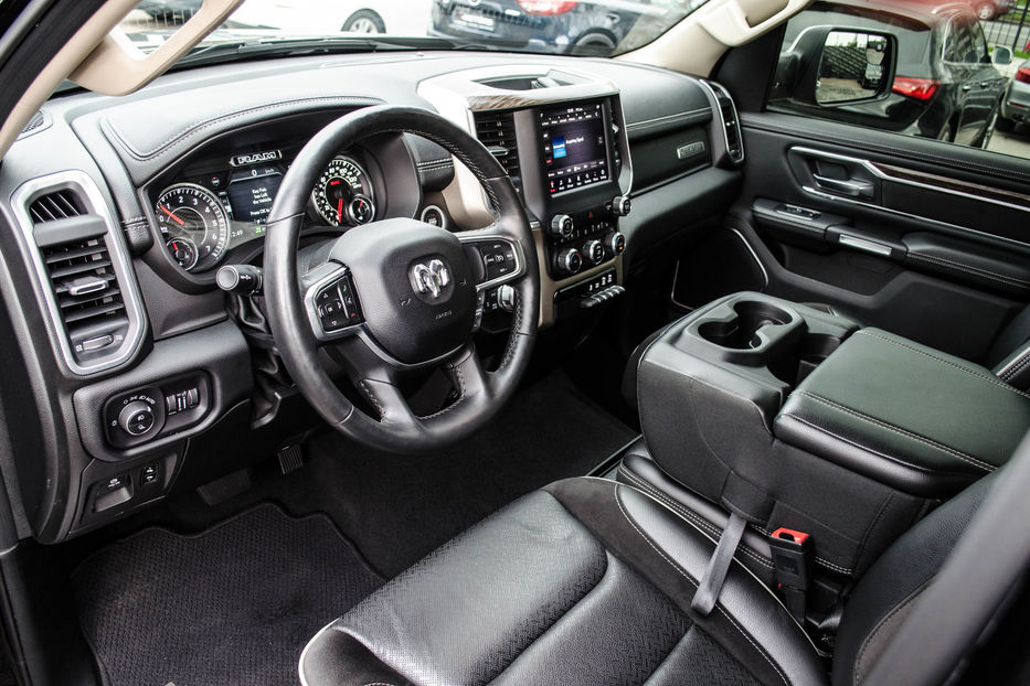 Продам Dodge RAM LARAMIE 5,7L 2019 года в Киеве