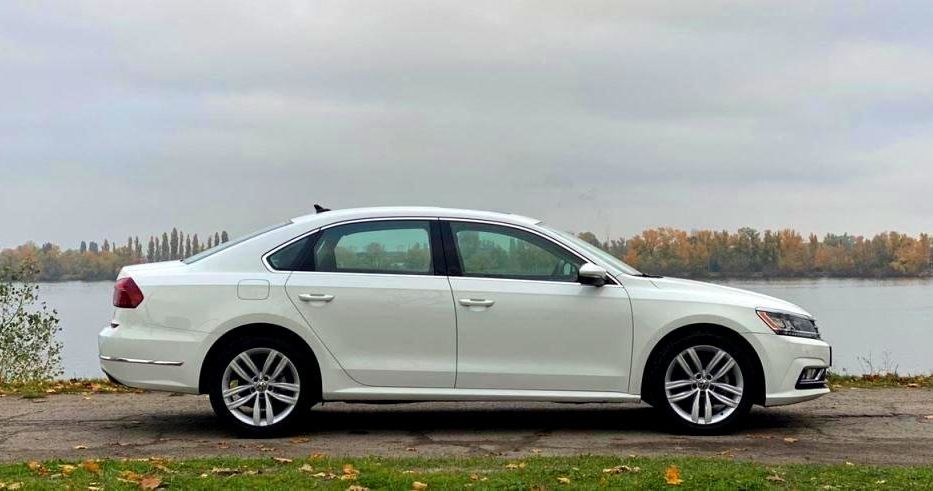 Продам Volkswagen Passat B8 2018 года в Днепре