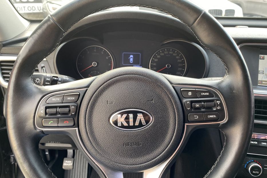 Продам Kia Cadenza 5 2016 года в Одессе