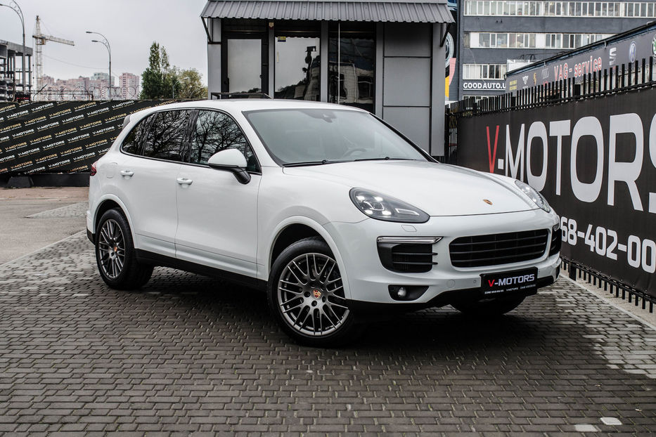 Продам Porsche Cayenne 3.0d Platinum Edition 2016 года в Киеве