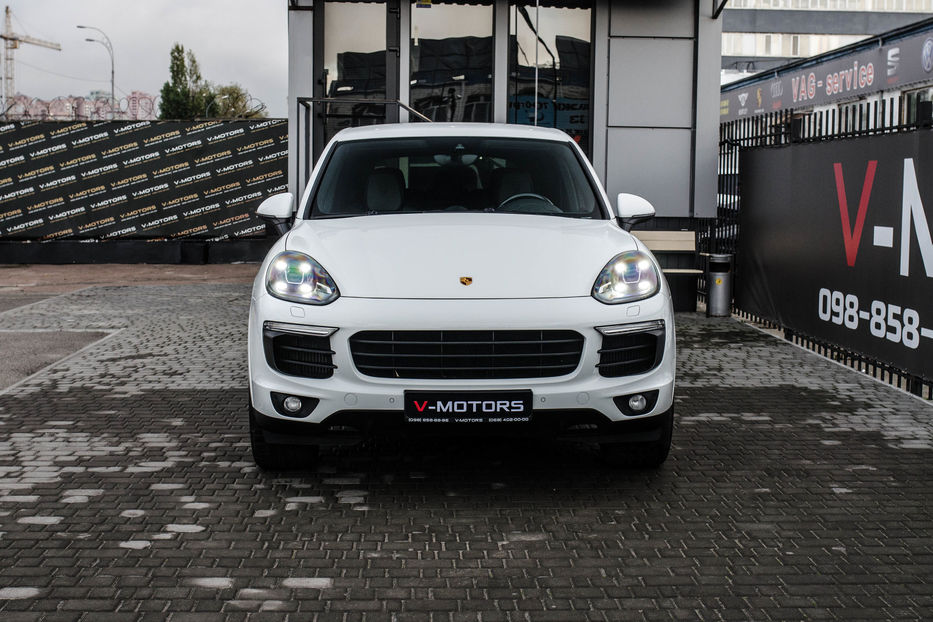 Продам Porsche Cayenne 3.0d Platinum Edition 2016 года в Киеве