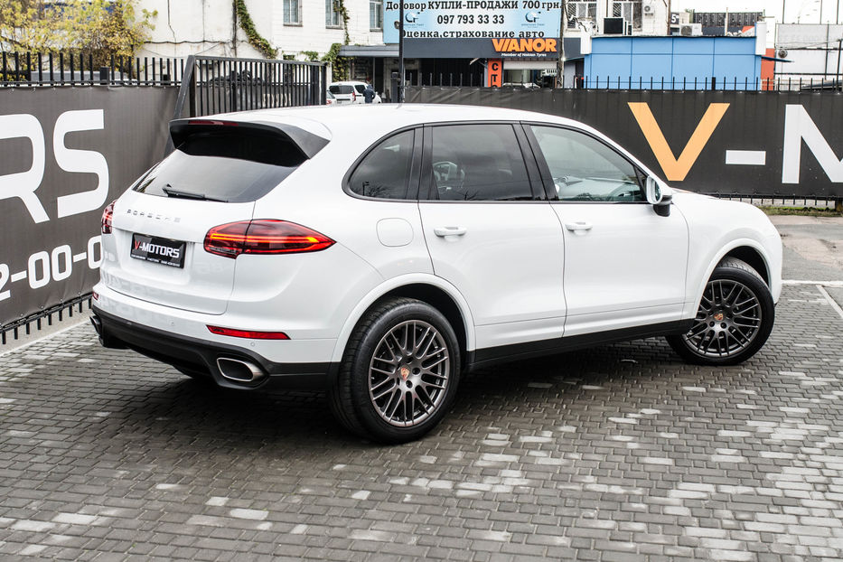 Продам Porsche Cayenne 3.0d Platinum Edition 2016 года в Киеве