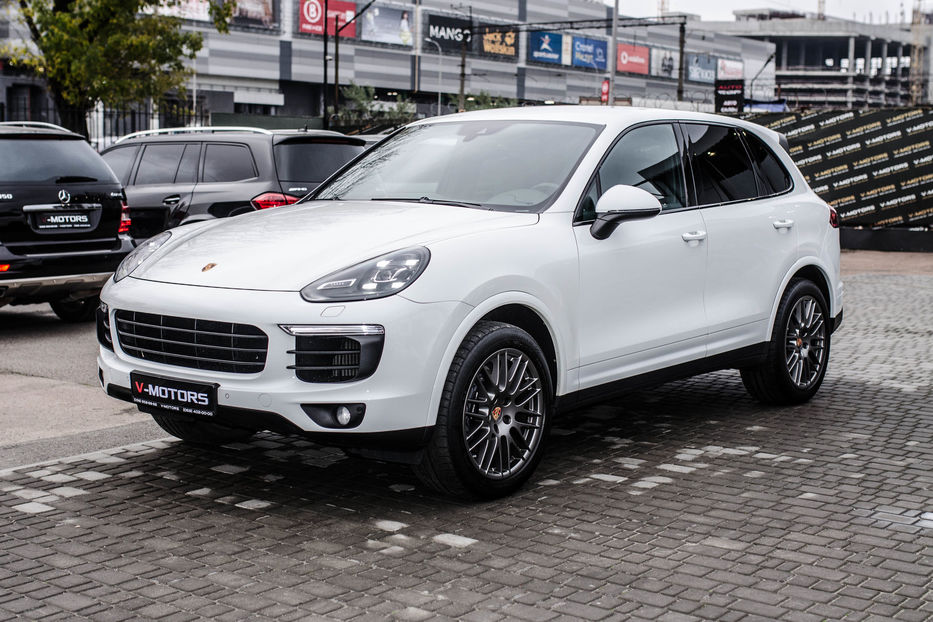 Продам Porsche Cayenne 3.0d Platinum Edition 2016 года в Киеве