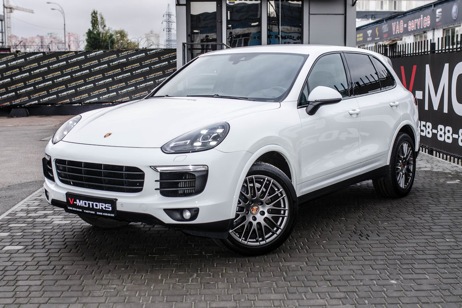 Продам Porsche Cayenne 3.0d Platinum Edition 2016 года в Киеве