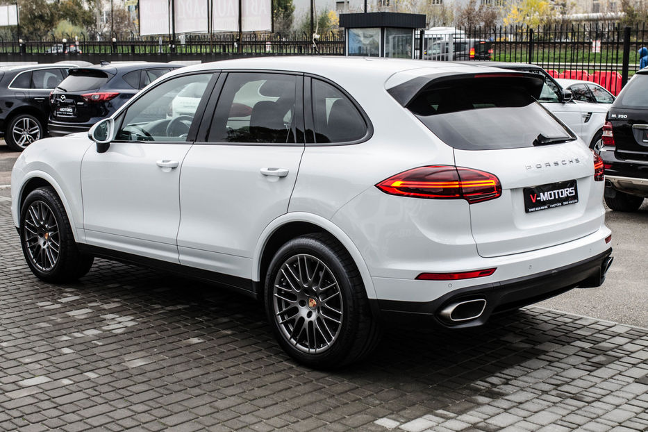 Продам Porsche Cayenne 3.0d Platinum Edition 2016 года в Киеве