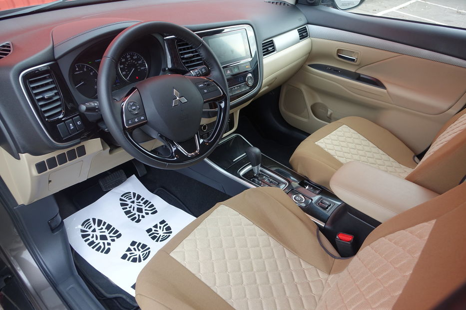 Продам Mitsubishi Outlander 2019 AWD 2019 года в Одессе