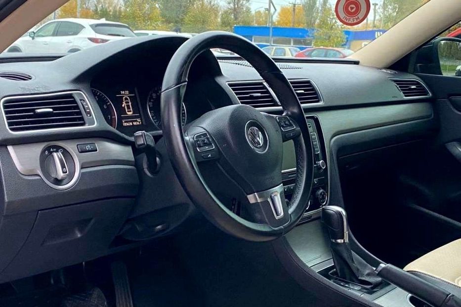 Продам Volkswagen Passat B7 2014 года в Днепре