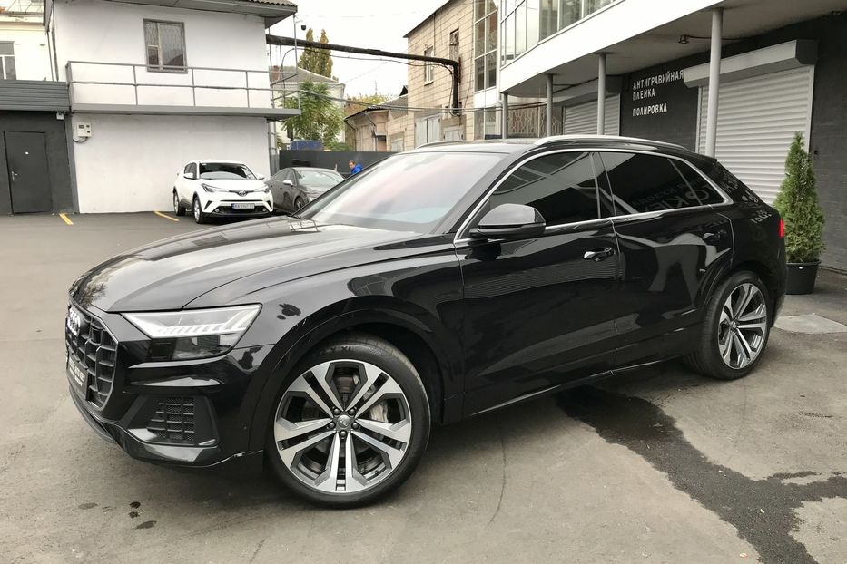 Продам Audi Q8 55 TFSI Quattro Официал 2019 года в Киеве