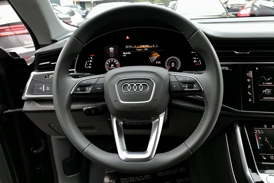 Продам Audi Q8 55 TFSI Quattro Официал 2019 года в Киеве