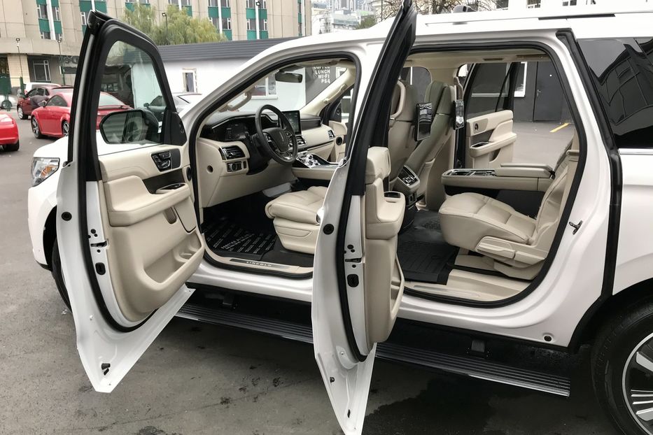 Продам Lincoln Navigator 2018 года в Киеве