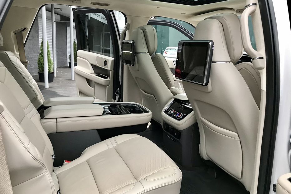 Продам Lincoln Navigator 2018 года в Киеве