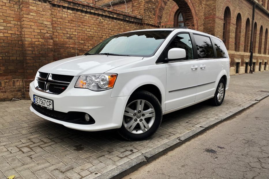 Продам Dodge Grand Caravan CREW 2017 года в Черновцах