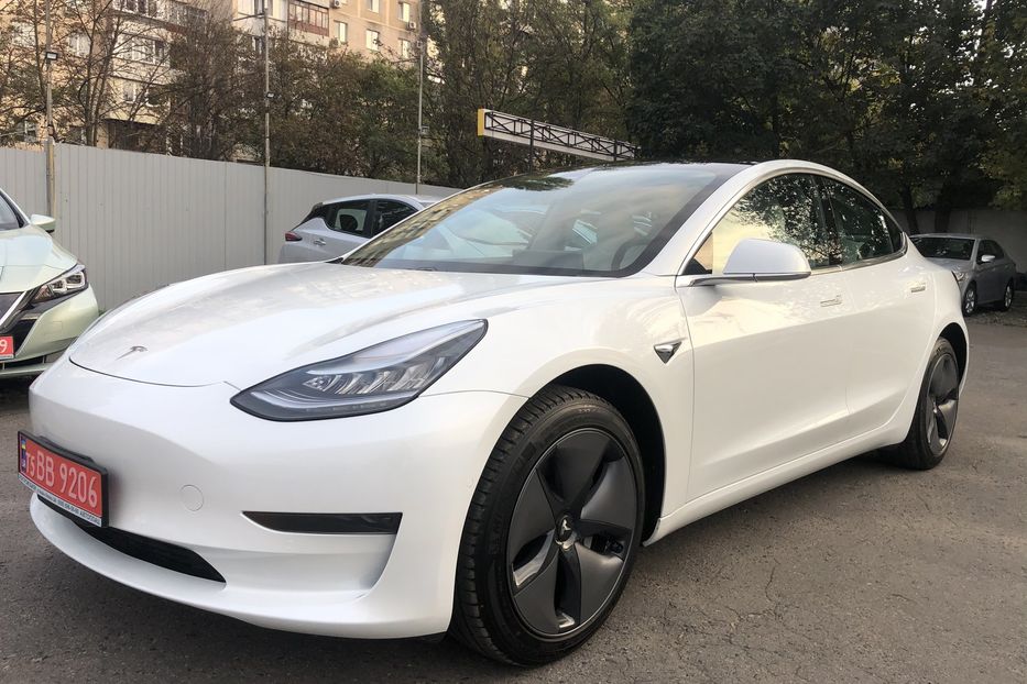Продам Tesla Model 3 Standart plus 420 km Premium  2020 года в Одессе