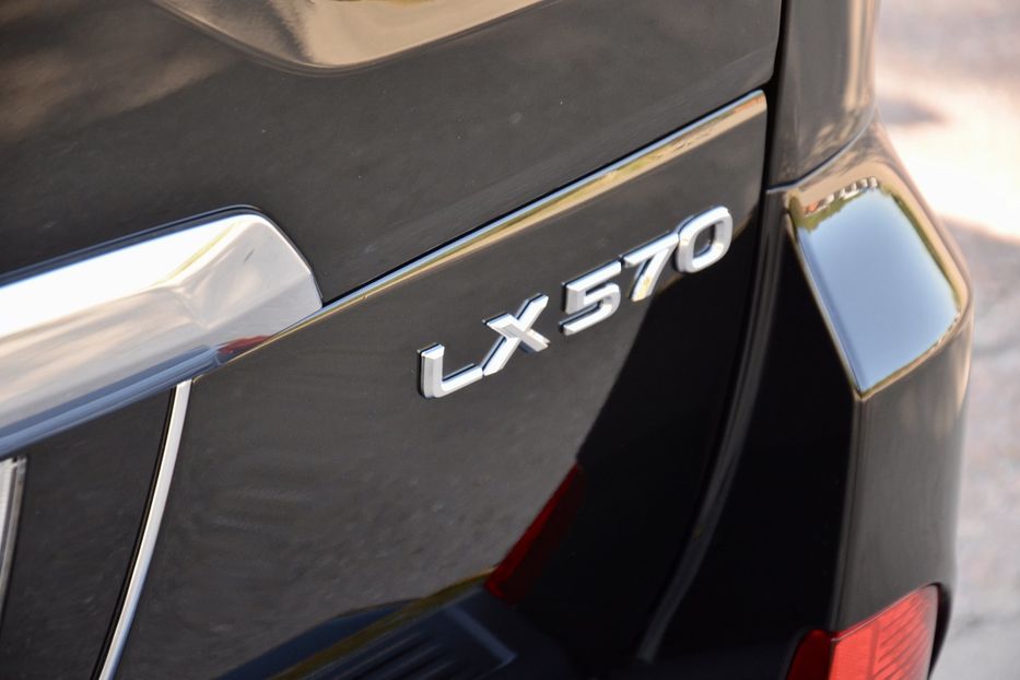 Продам Lexus LX 570 F SPORT 2020 года в Киеве