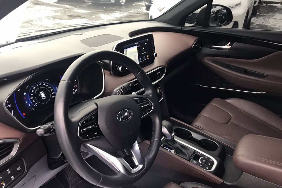 Продам Hyundai Santa FE Top Navi+ Panorama 2019 года в Киеве