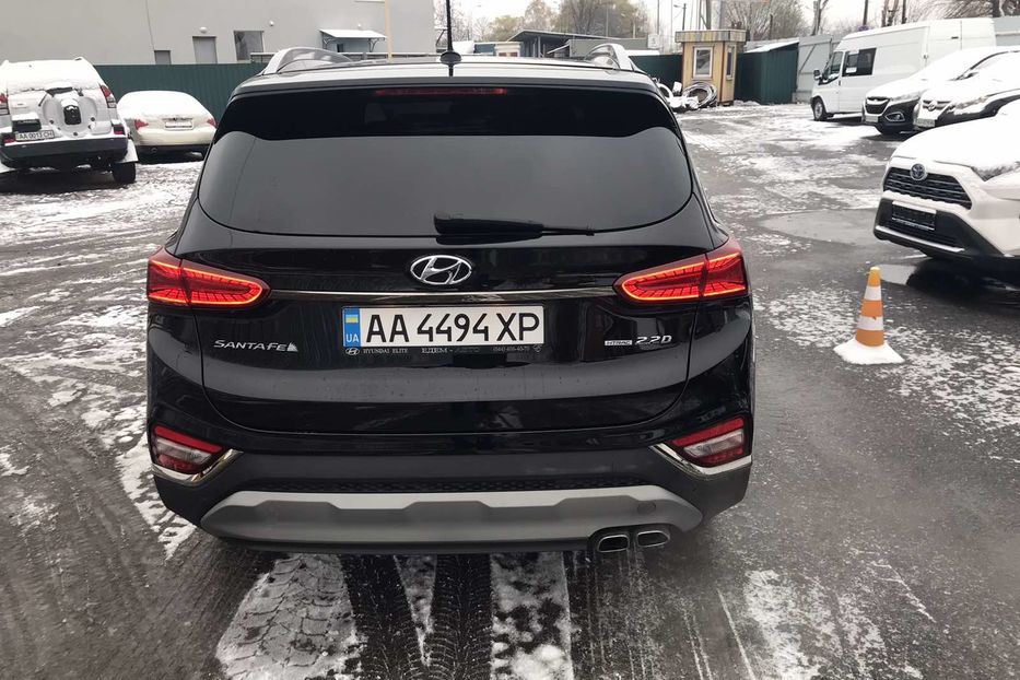 Продам Hyundai Santa FE Top Navi+ Panorama 2019 года в Киеве